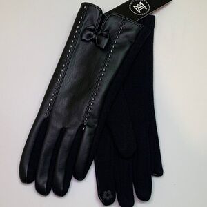 Elegant Black Gloves with Bow